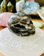 Load image into Gallery viewer, Sphalerite skull
