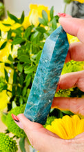 Load image into Gallery viewer, Blue Apatite point
