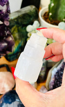 Load image into Gallery viewer, Mini Selenite towers
