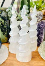 Load image into Gallery viewer, Large Selenite unicorn horns
