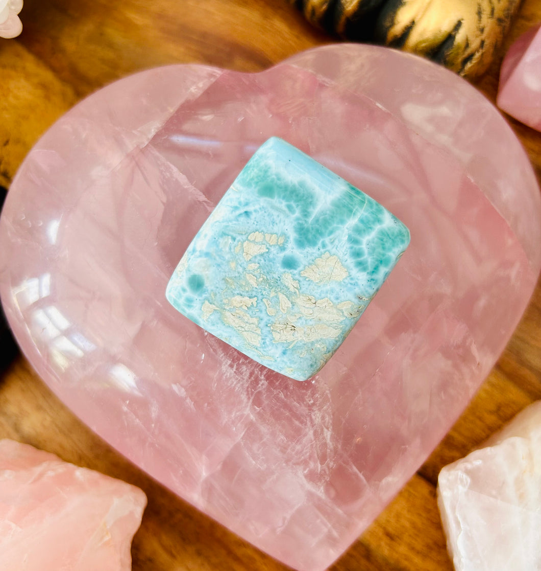 Larimar palm stone