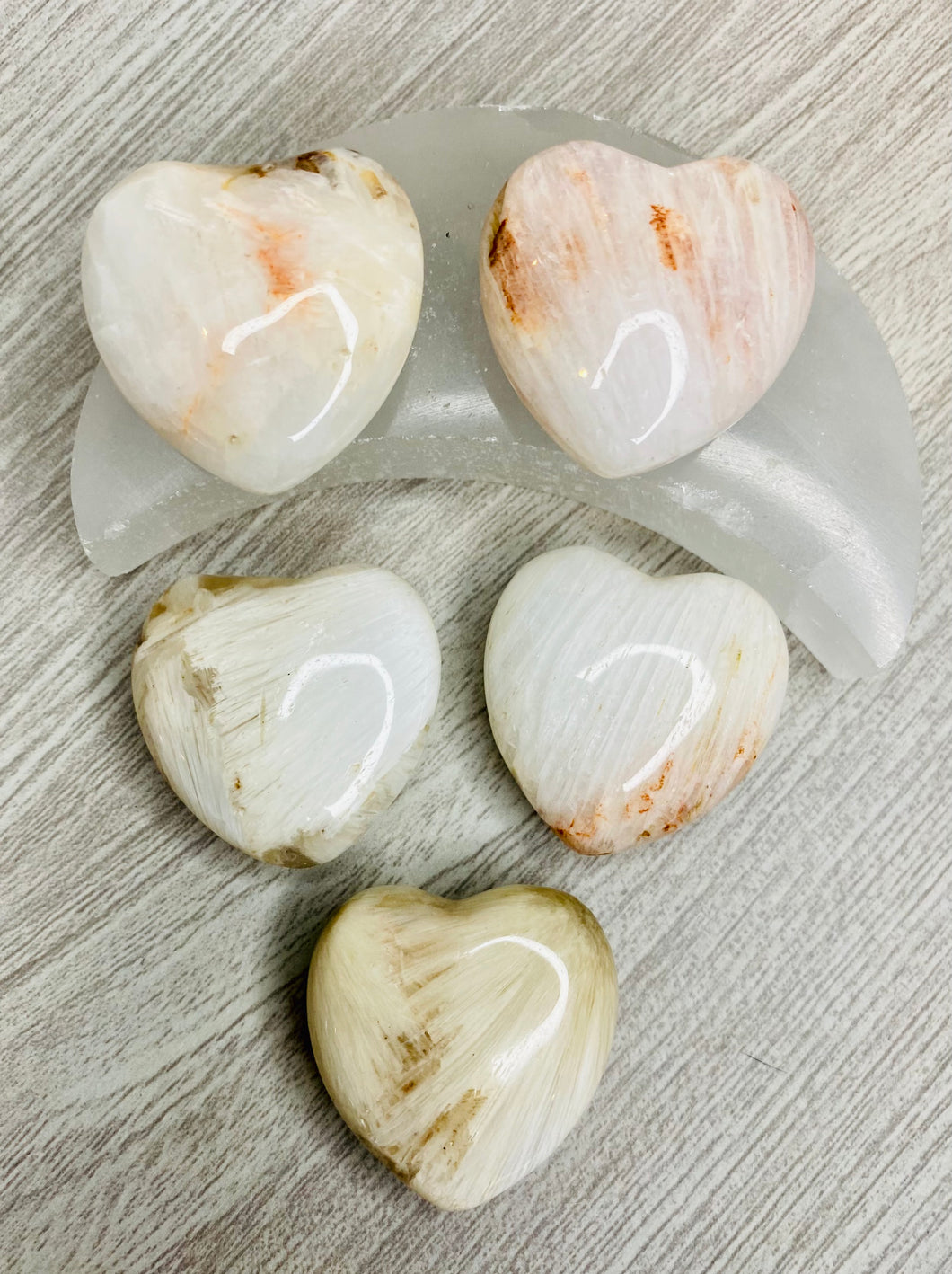 Scolecite hearts