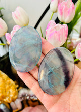 Load image into Gallery viewer, Fluorite palms
