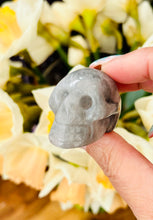 Load image into Gallery viewer, Crystal skulls
